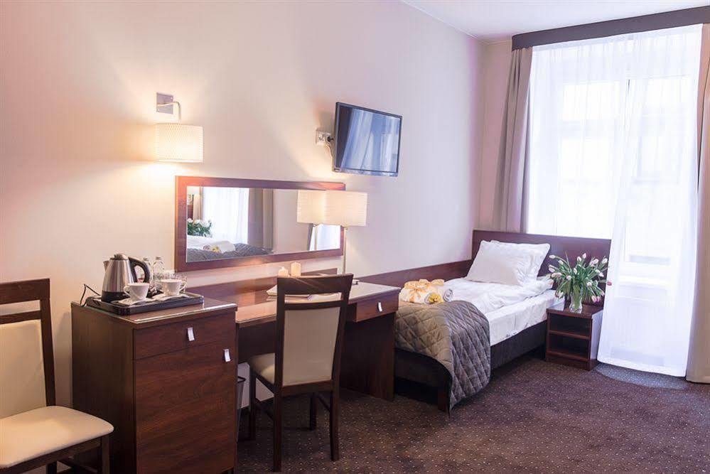 City Center Rooms Piotrkowska 91 Lodz  Ngoại thất bức ảnh