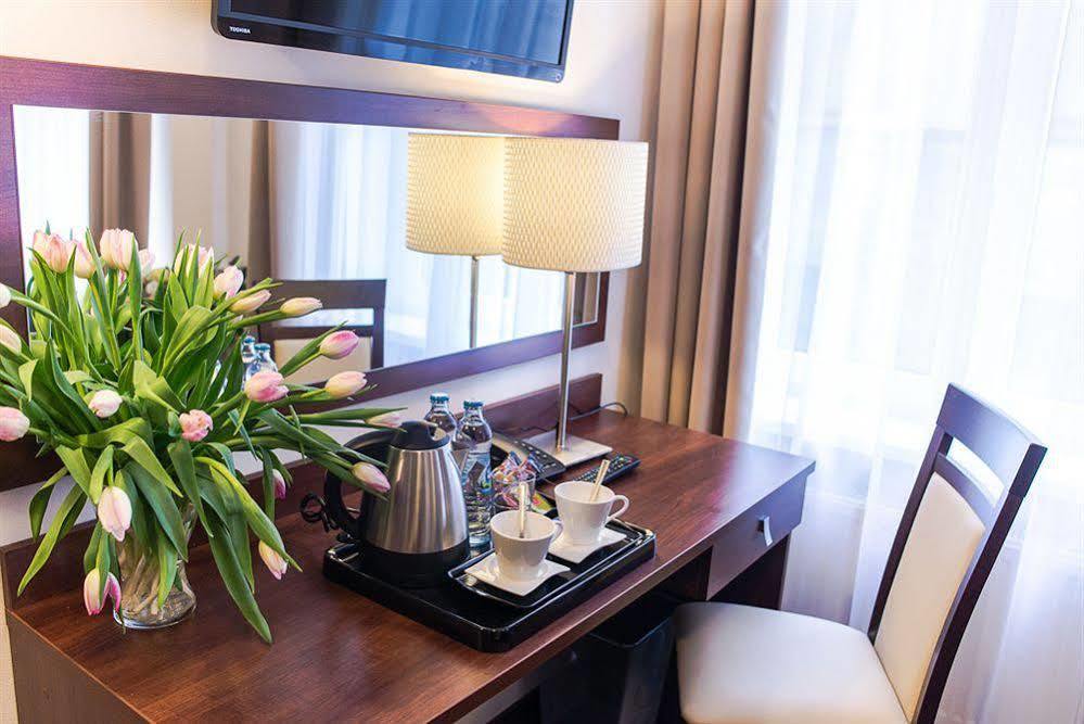 City Center Rooms Piotrkowska 91 Lodz  Ngoại thất bức ảnh