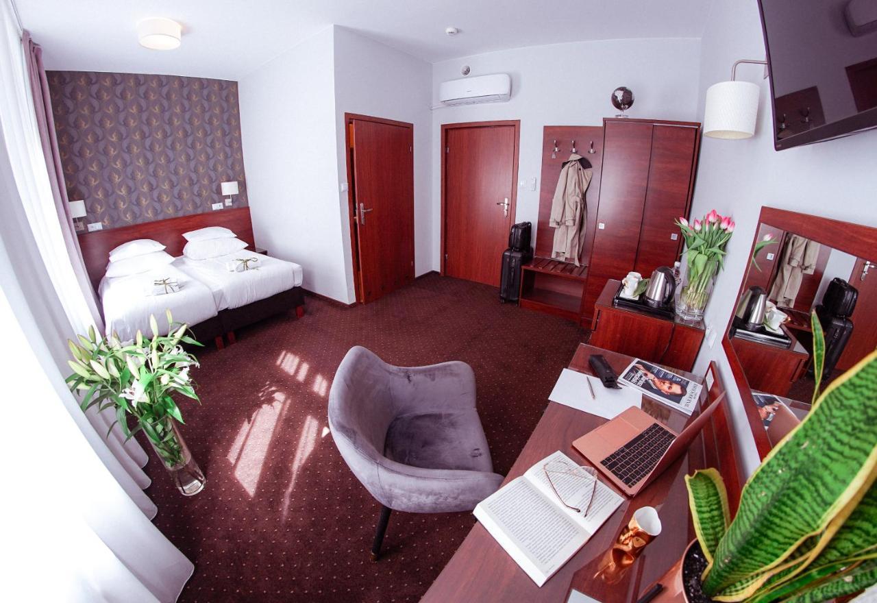 City Center Rooms Piotrkowska 91 Lodz  Ngoại thất bức ảnh
